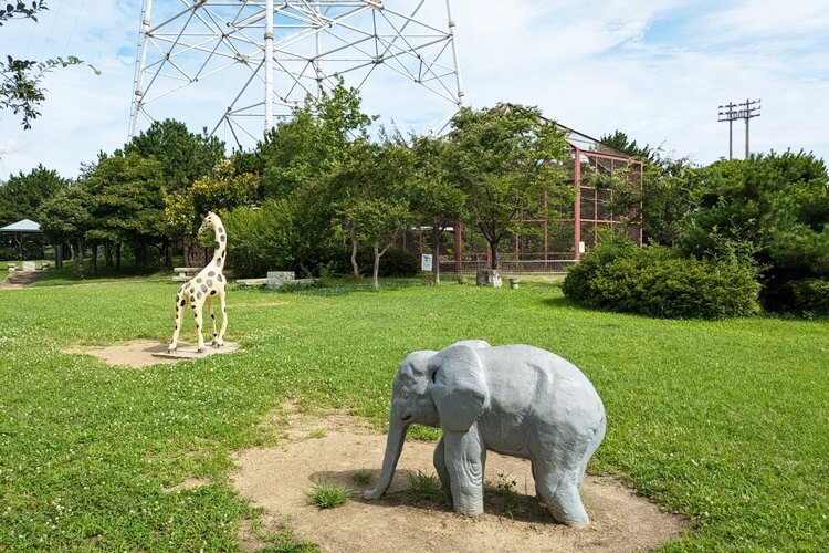 向島公園ど根性ひまわり遊具