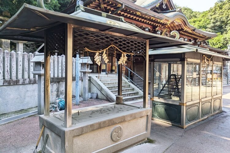 鹿嶋神社香炉舎