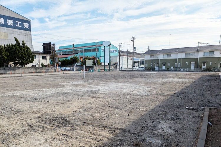 トーホー曽根店跡地駐車場