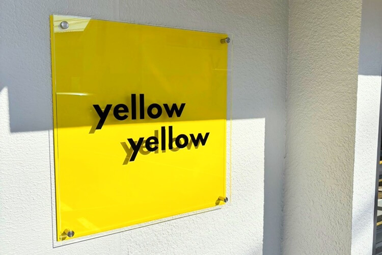 yellowyellowロゴ