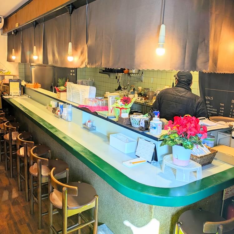 惣菜カフェmiya店内