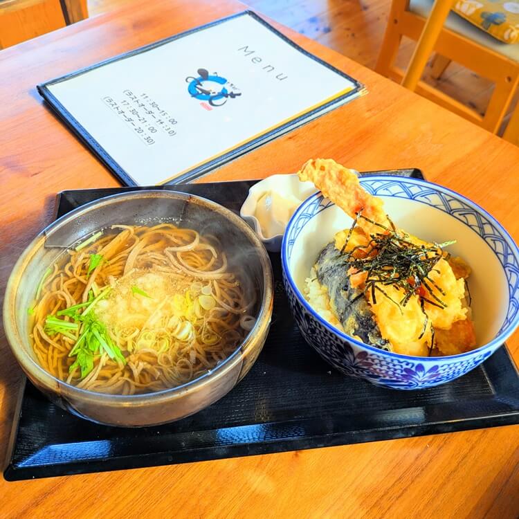 みずもランチセット配膳