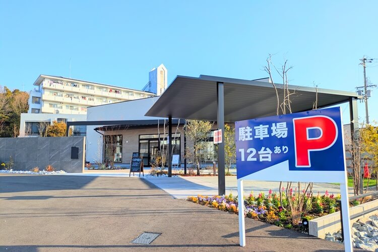 チェリーブロッサムガーデン駐車場