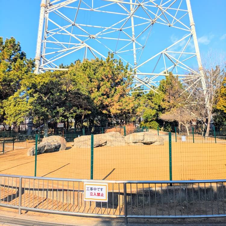向島公園ミニドッグラン鉄塔