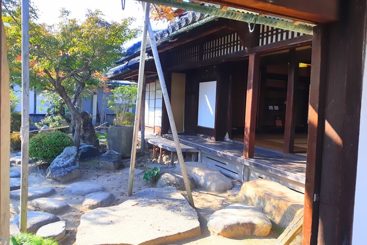 旧入江家住宅中庭