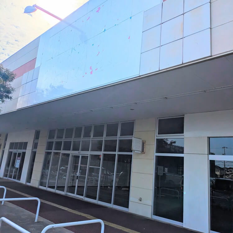 アクロスプラザ高砂衣料品専門店