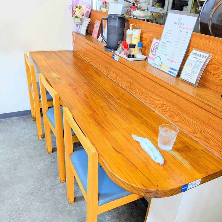 定食屋さん。カウンター