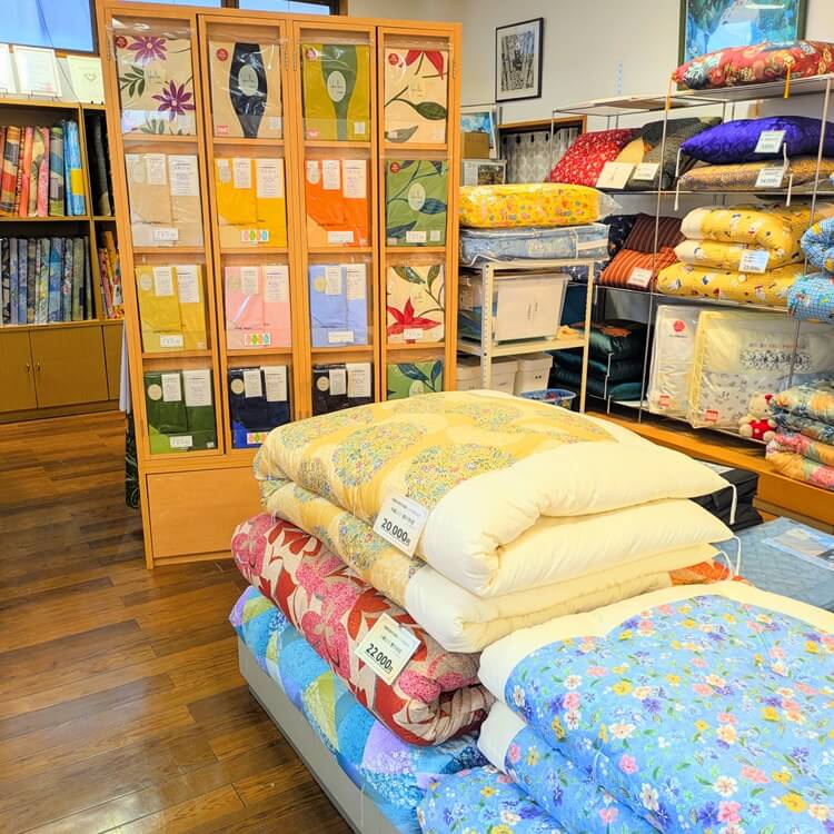 白矢ふとんふとん売場