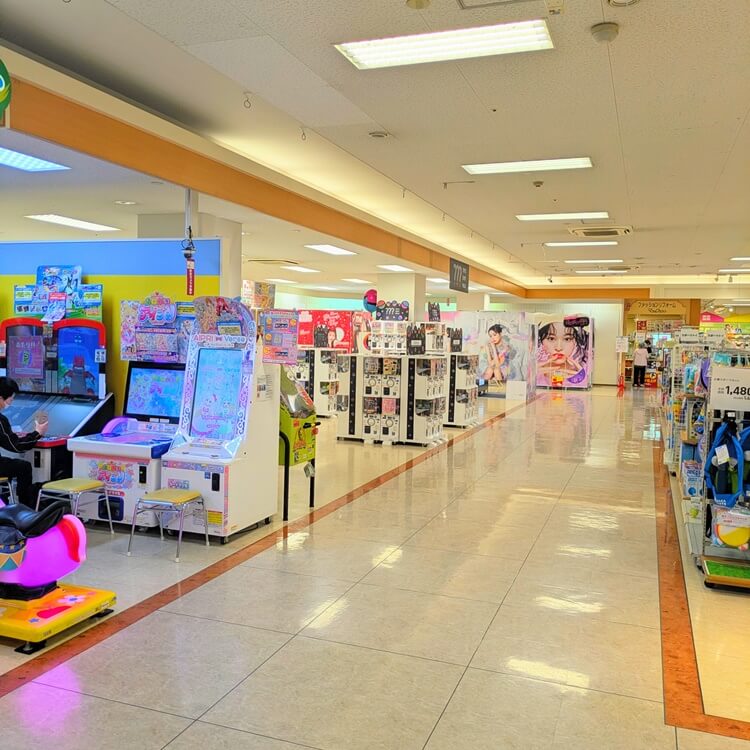 TOYSSPOTPALOイオン高砂2F西側