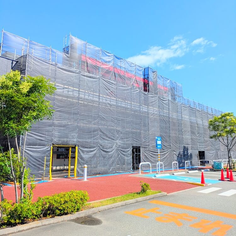 マルアイ梅井店外観工事中