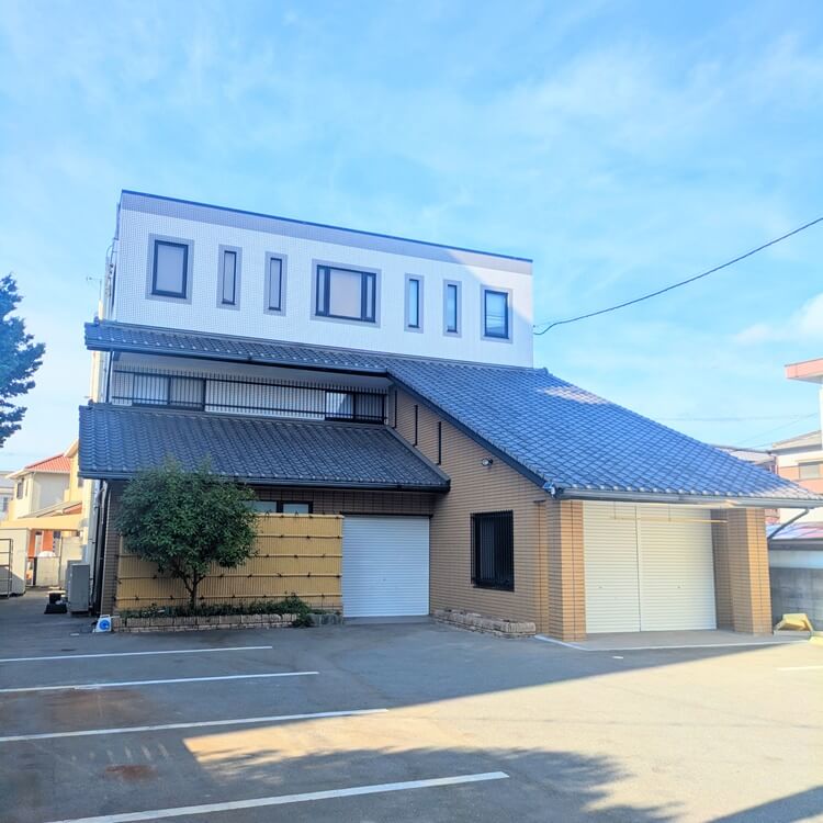 つりた移転新外観